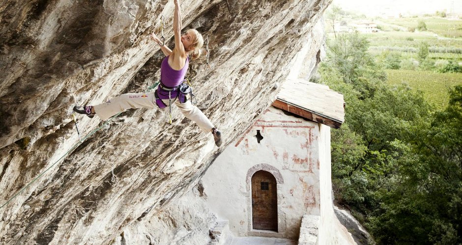 Angy Eiter in Zauberfee, 8c+, Arco @ M. Hanslmayer / Red Bull  