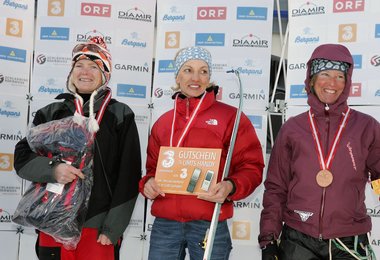 Die Damensieger: 1. Lydia Prugger (Steiermark), 2. Renate Schwab (Steiermark), 3. Monique Merrill (USA), Bild Alfred Ruff