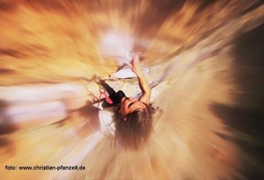 Hot Moves, Clothes and Pics - Salewa alpinXtrem team in Rodellar (ESP)