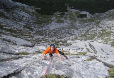 Bohrhaken in Alpintouren im Gebirge sind nach herrschender Lehre derzeit auch ohne zu Fragen erlaubt