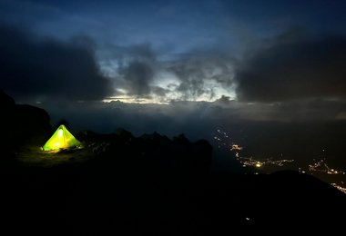 Zelten über den Wolken (c) Hannes Haberl