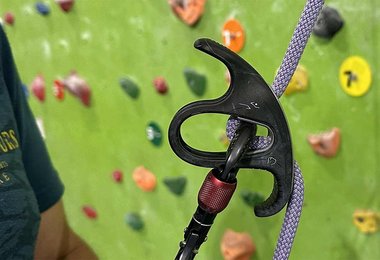 Das Ocun Bow - blockiert mit Bremshand