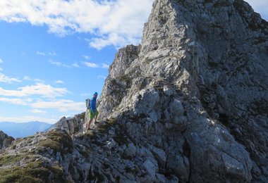 Auf einer schwierigen Bergwanderung am Hexenturm im Gesäuse (c) Andreas Jentzsch