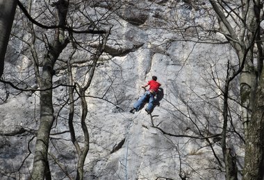 Technisch anspruchsvolle Kletterei im Nixloch
