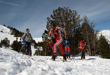 Veronika Swidrak am Ende des Waldstückes