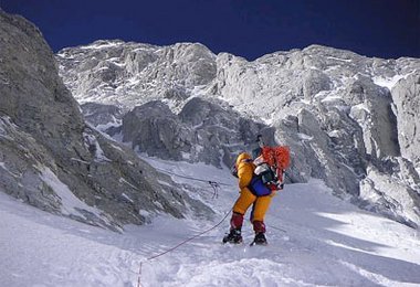 Gerlinde beim Abseilen im Japaner Couloir