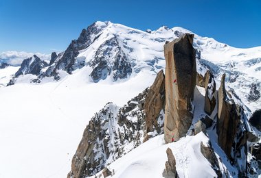 Alex Honnold and Nicolas Hojas climbing Digital Crack (8a) on the Aiguille du Midi, Chamonix (c) Renan Ozturk / Red Bull Content Pool