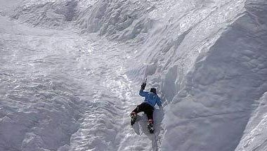 Gerlinde im Vorstieg in einer der Steieispassagen