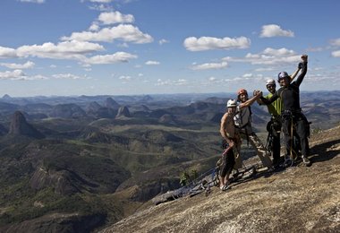 Gruppenbild auf der Piedra Riscada © Klaus Fengler