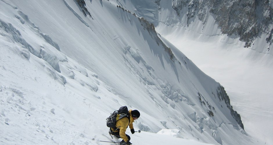 Benedikt Böhm bei der Abfahrt vom Gasherbrum II