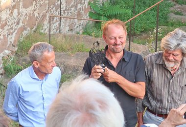 Joe Bachler, Heinz Mariacher mit dem Paul Preuß Preis und Reinhold Messner