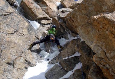 Mixedlänge unterhalb des Vorgipfels (5.SL, M6)