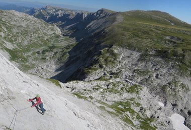 Klettern in der Route St. Ilgnerweg an der Hochschwab Südwand