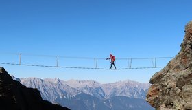 Walking over Karwendel - auf der riesigen Seilbrücke des Glungezer Klettersteiges