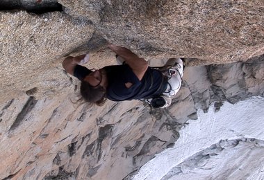 Alexander Huber berfreit 'Vioe Petit' (8b) am Grand Capucin