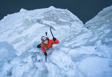 Sasha DiGiulian leads the Bridal Veil climb the Upper Peninsula of Michigan, USA, on 18 January, 2018 (c) Keith Ladzinski / Red Bull Content Pool