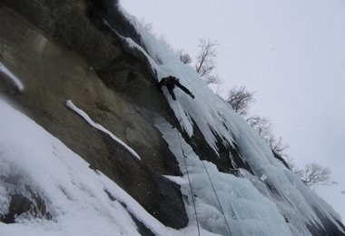 Vielleicht eine Erstbegehung ? WI 6+ am Sognefjord