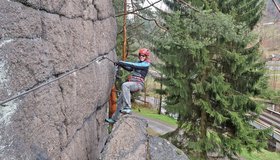 Die steile Kante nach der Leiter des Walter Keiderling Klettersteiges