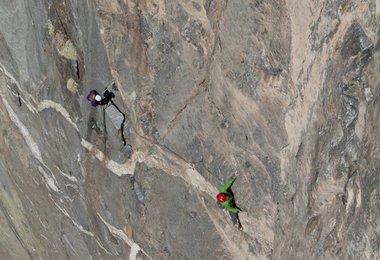 Hansjörg Auer Free climbing Hallucinogen Wall © Cory Richards
