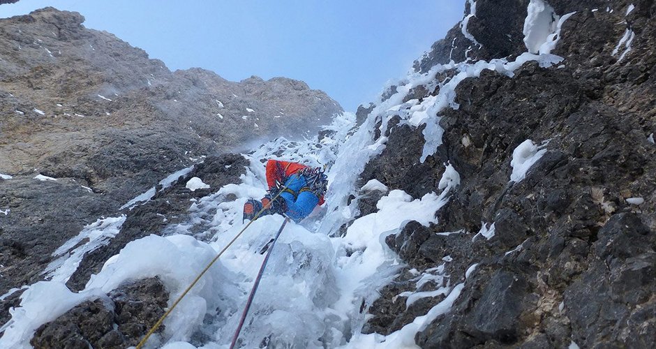 Dünne Eisschicht an der „Legrima“ am Langkofel