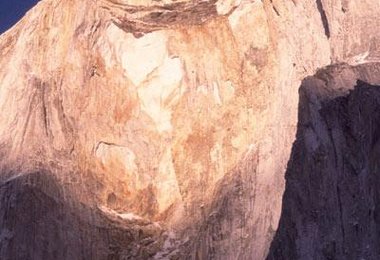 Die Bhagirathi III Westwand im Abendlicht