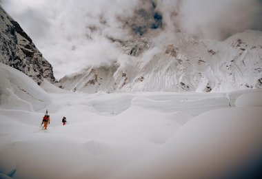 Erste Skibefahrung Lhotse, 8516 m (c) TNF Nick Kaiisz/The North Face