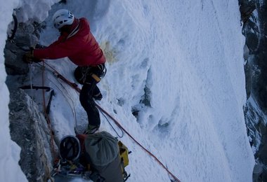 Ines beim Biwakplatz in der Nordwand © Cory Richards