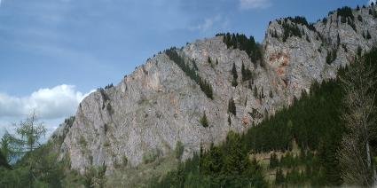 Rote Wand: Rücksichtsvoll parken und in der Gipfelwand den Bereich "Veterano" meiden