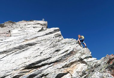 Bild aus  "Klettern im leichten Fels" (Zillertaler Alpen)