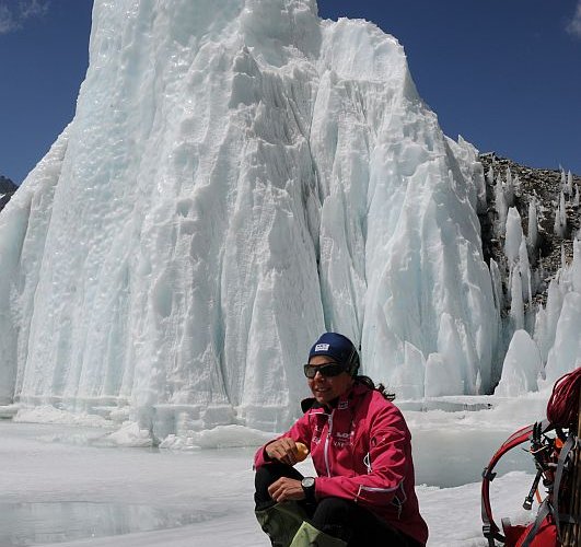 Pause beim Zustieg zur Nordwand © Ralf Dujmovits www.amical.de