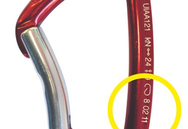 Rückruf von Salewa Hot G2 Bent Karabiner - ROT