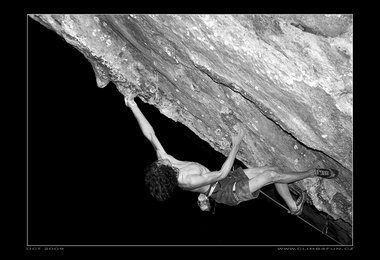 Adam Ondra in "Marina Superstar" 9a+/9b © Vojtech Vrzba