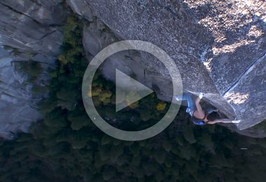 Dean Potter climbin The Rostrum / Yosemite Valley