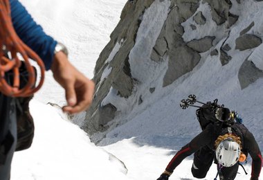 In der steilen, engen Rinne.