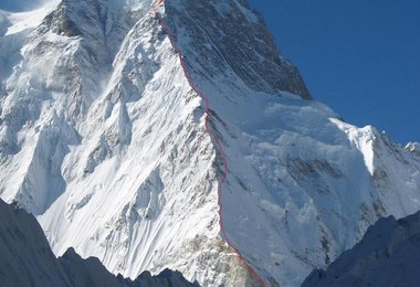 Der K2 Nordpfeiler mit der geplanten Route