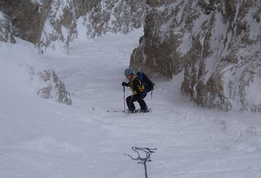 Direkt unter der Abseilstelle - weiter mit Ski.