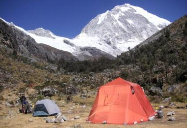 Im Basecamp des Chopicalqui