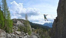 Das Highlight - die 25 m lange Seilbrücke - Forsch Klettersteig an der Zwerchwand.