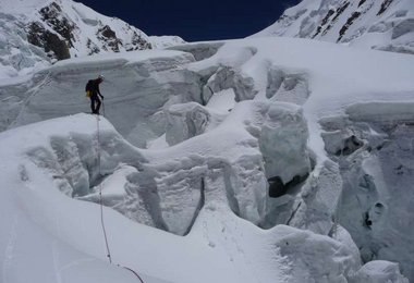 Gletscherbruch des Diamagletschers ca. 5400m – zwischen 5100m Lager und ABC