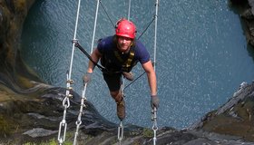 Am Ende der zweiten Seilbrücke