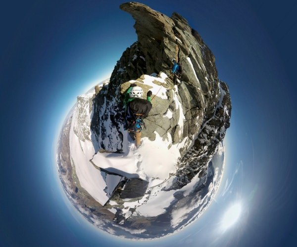 360-Grad-Perspektive beim Aufstieg auf den Großglockner (Foto: Mammut)