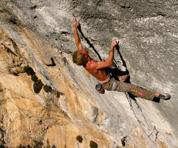 Andreas Bindhammer in PuntX 9a+ © Philippe Maurel - www.nice-climb.com