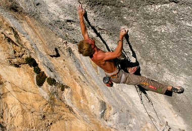 Andreas Bindhammer in PuntX 9a+ © Philippe Maurel - www.nice-climb.com