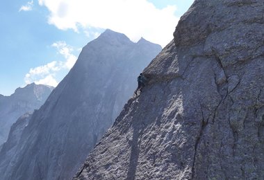 Martin on the NorthRidge of Piz Badile - @MarioKaeppeli