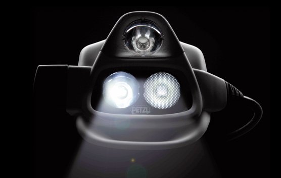 Oben der Sensor und unten die beiden LED's