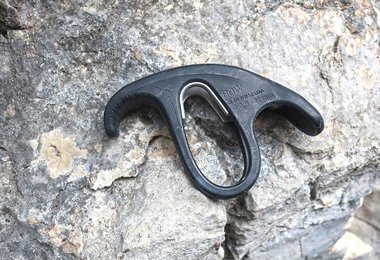 Das Ocun Bow ist mit nur 71 Gramm ein Leichtgewicht unter den Auto-Tubern