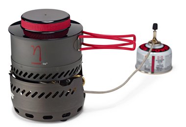 Ein brennstoffsparendes Kochersystem mit integriertem Windschutz für bis zu 1–2 Personen.
