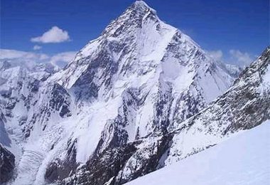 Der K2 (8611m) 
Foto von Alfred Schreilechner