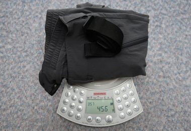 In Größe 24 ist die Kyoto3 (inkl. Gürtel) 456 g schwer