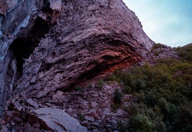 Die gewaltige Höhle mit der Route Change in Flatanger (c) Marco Müller